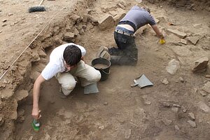 Photograph of the 2009 excavations on the thermae (photograph by F. Vermeulen)